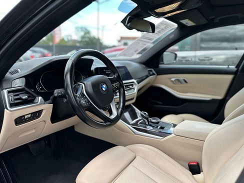 Used 2021 BMW 330i xDrive Sedan w/ Convenience Package image 9