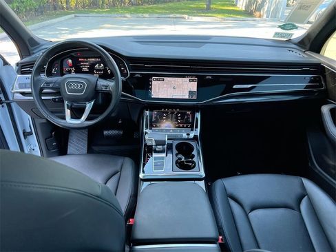 Used 2023 Audi Q7 3.0T Premium Plus image 21
