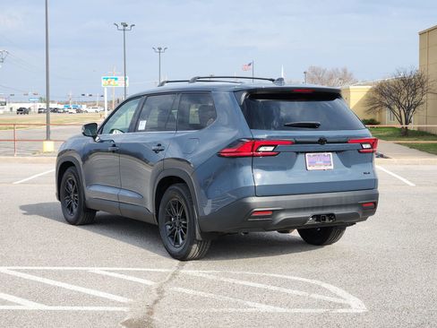 New 2026 Toyota Grand Highlander XLE image 4