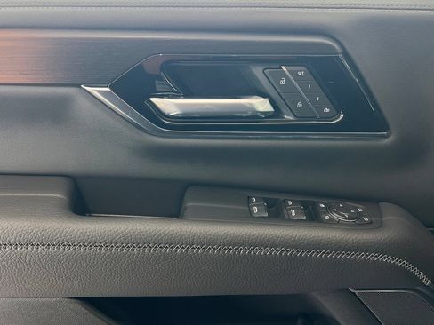 New 2026 GMC Yukon Denali AWD/4WD image 9