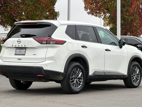 Certified 2024 Nissan Rogue S image 4