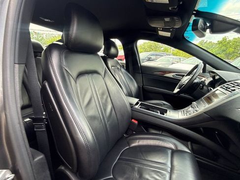 Used 2019 Lincoln MKZ Reserve FWD image 18