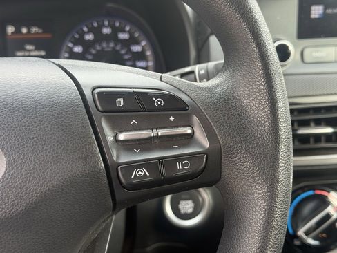 Used 2022 Hyundai Kona SEL image 15