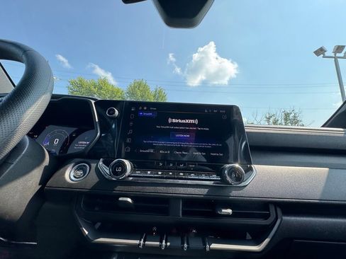 Used 2025 Chevrolet Colorado Trail Boss image 46