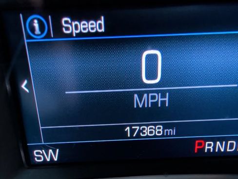 Used 2024 Chevrolet Equinox LT FWD image 16