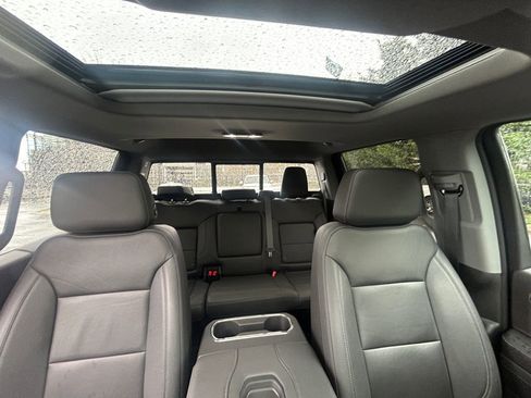 Used 2022 Chevrolet Silverado 1500 LT Trail Boss w/ LT Trail Boss Premium Package AWD/4WD image 28