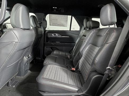 Used 2026 Ford Explorer ST-Line image 10