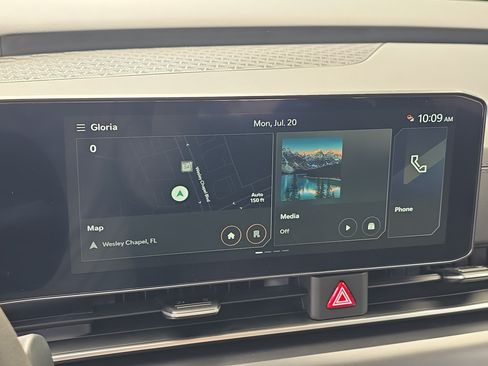 Certified 2026 Kia Carnival LX FWD image 23