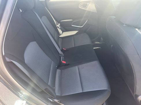 Used 2025 Kia Soul LX w/ LX Technology Package FWD image 36