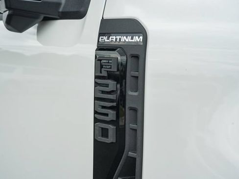 New 2026 Ford F250 Platinum AWD/4WD image 19