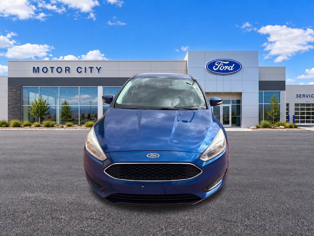 Used 2018 Ford Focus SE w/ Cold Weather Package FWD image 2