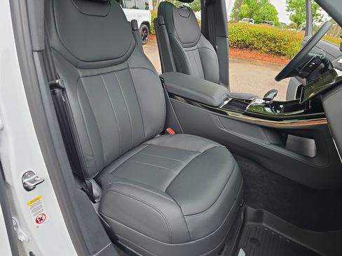 New 2025 Land Rover Range Rover Sport Dynamic SE image 10