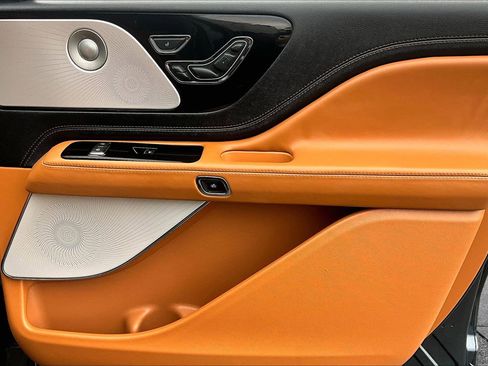 Used 2020 Lincoln Aviator Black Label w/ Dynamic Handling Package image 19