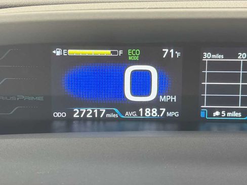 Certified 2017 Toyota Prius Prime Advanced w/ Carpet Mat Package FWD image 17