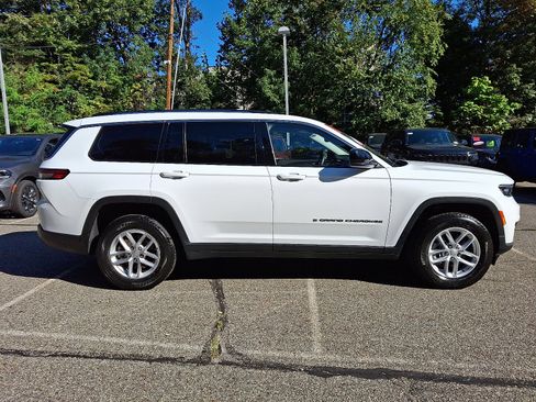 Certified 2021 Jeep Grand Cherokee L Laredo w/ Luxury Tech Group I image 8