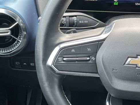 Used 2025 Chevrolet Equinox EV LT w/ Convenience Package FWD image 20
