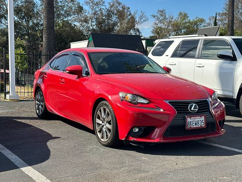Used 2016 Lexus IS 200t RWD image 4