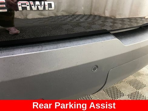 Used 2020 Chevrolet Traverse RS AWD/4WD image 14