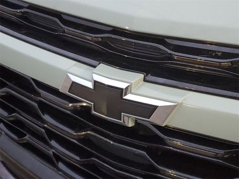 Used 2025 Chevrolet Trax ACTIV w/ Driver Confidence Package image 29