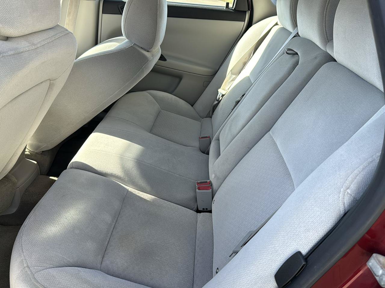 Used 2011 Chevrolet Impala LT FWD image 17