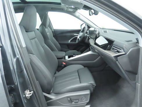 Certified 2025 Audi Q5 Premium Plus w/ Premium Plus image 22