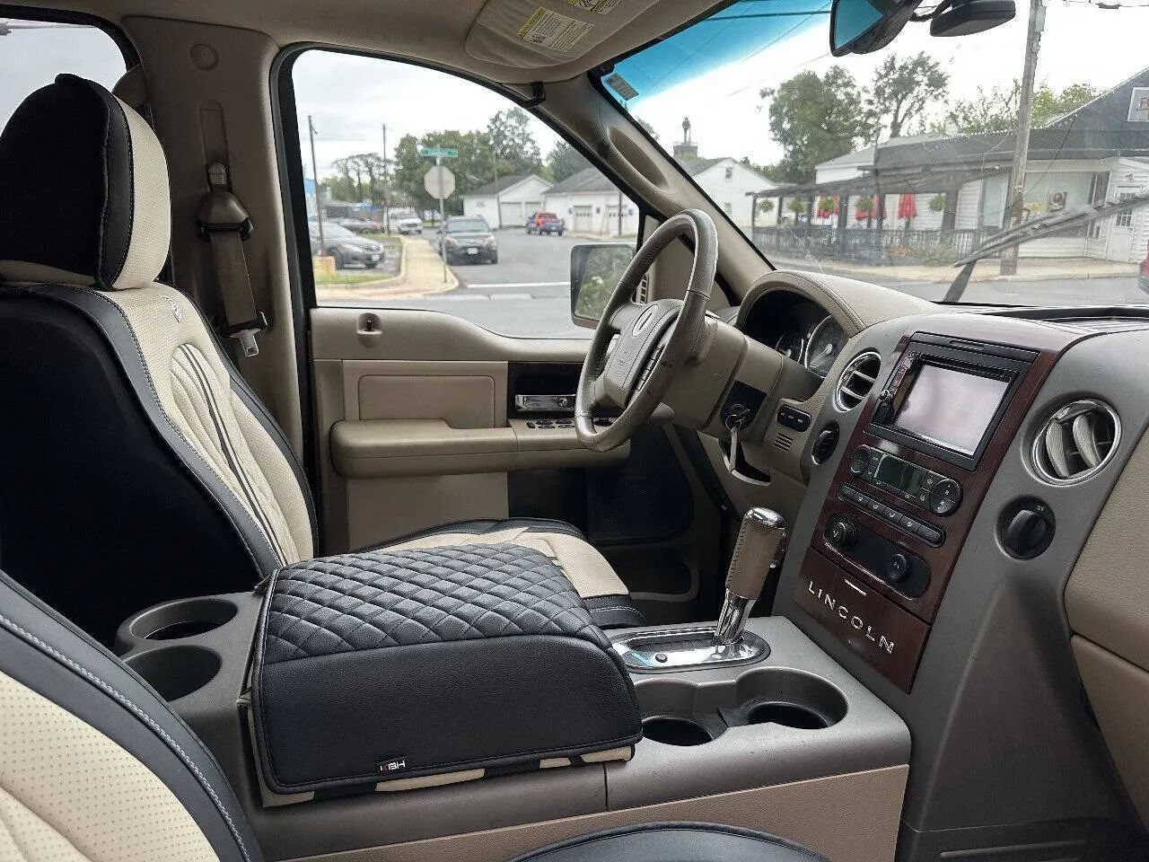 Used 2006 Lincoln Mark LT 4x4 image 18