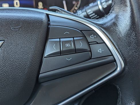 Used 2019 Cadillac XT5 Luxury image 17