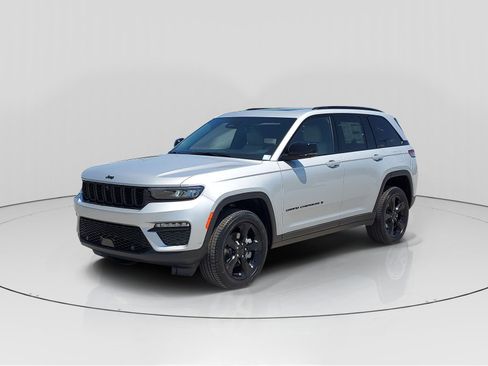 New 2025 Jeep Grand Cherokee Limited w/ Luxury Tech Group II image 2