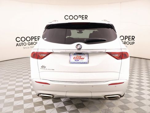 Used 2024 Buick Enclave Premium image 23