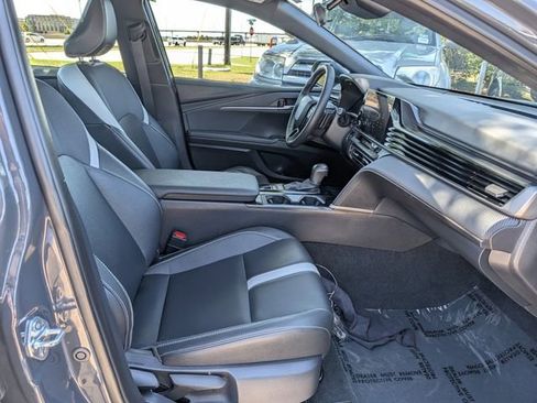 Used 2025 Toyota Camry SE FWD image 30