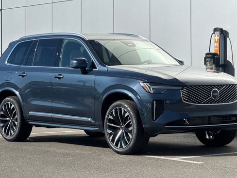 New 2026 Volvo XC90 T8 Ultra w/ Protection Package Premier image 7