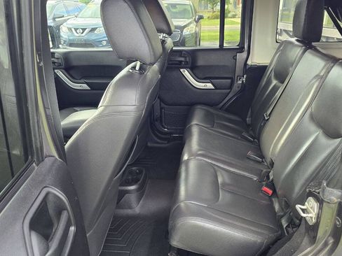 Used 2016 Jeep Wrangler Unlimited Rubicon w/ Dual Top Group AWD/4WD image 11