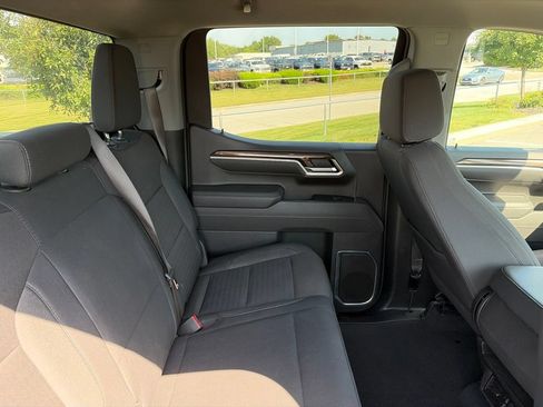Used 2025 Chevrolet Silverado 1500 LT AWD/4WD image 34