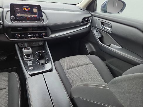 Used 2025 Nissan Rogue SV FWD image 12