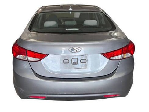 Used 2013 Hyundai Elantra GLS w/ Preferred Pkg FWD image 4