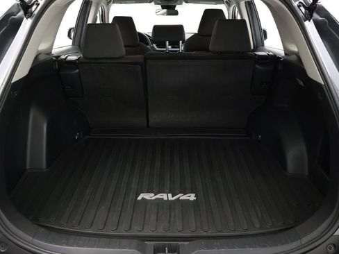 Certified 2021 Toyota RAV4 XLE image 22