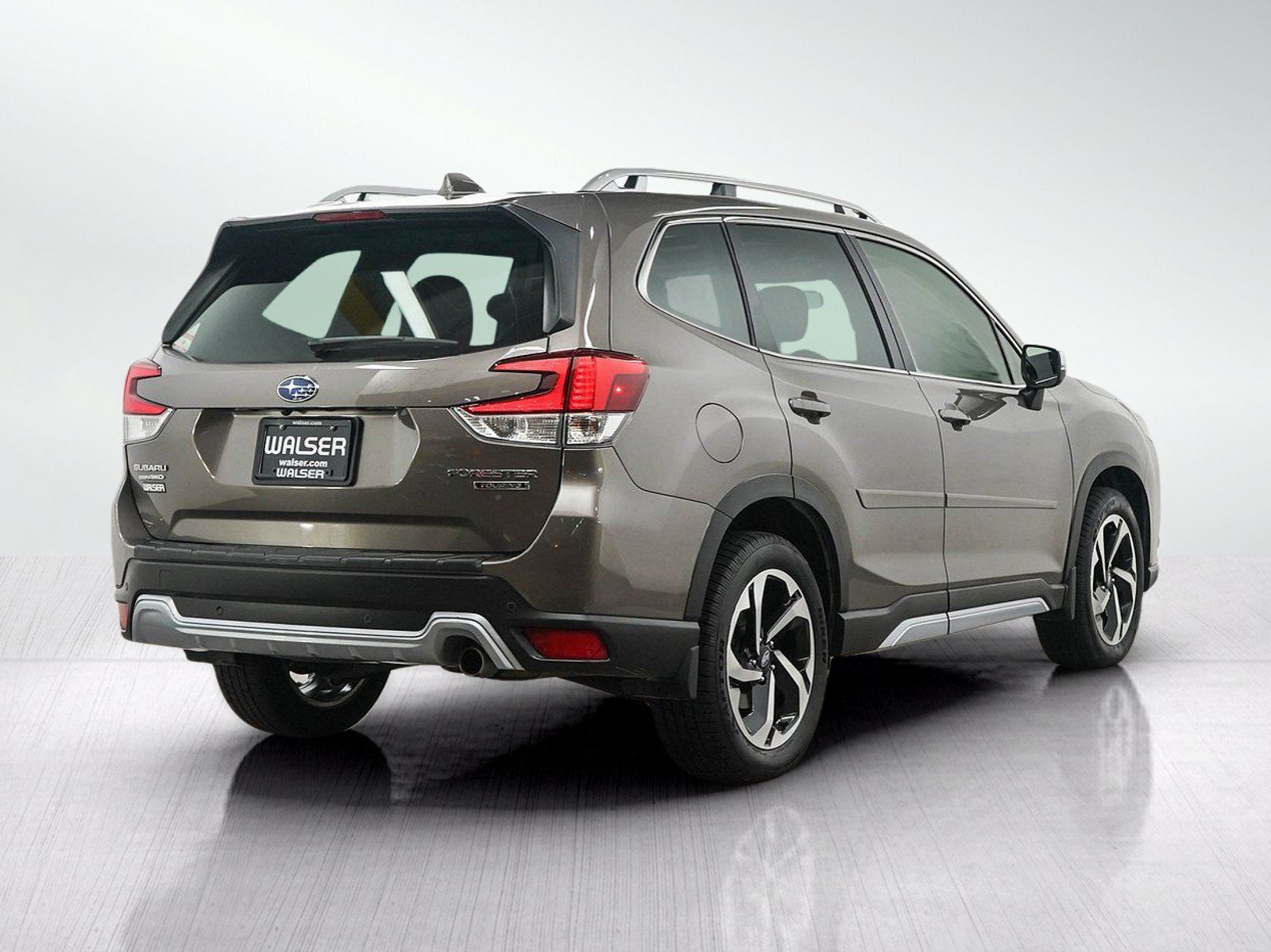 Used 2023 Subaru Forester Touring AWD/4WD image 5