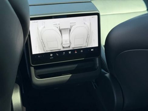 Used 2026 Tesla Model Y AWD image 14