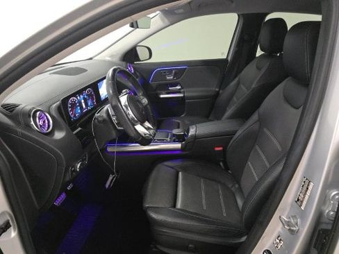 Used 2021 Mercedes-Benz GLA 35 AMG 4MATIC w/ Multimedia Package image 4