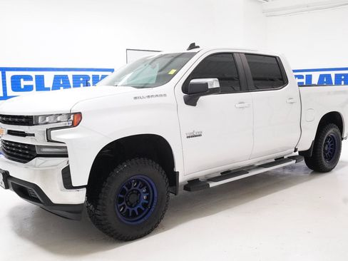 Used 2020 Chevrolet Silverado 1500 LT w/ Texas Edition RWD image 29