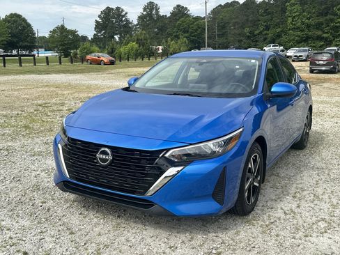 Used 2024 Nissan Sentra SV FWD image 1