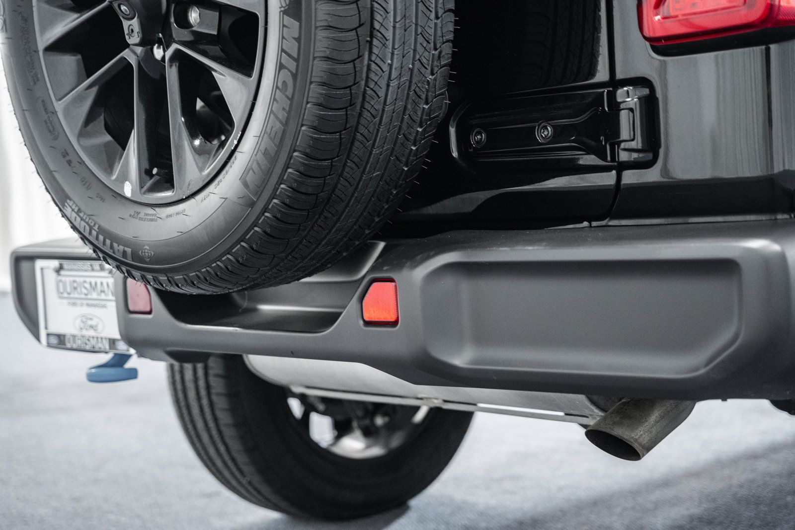 Used 2024 Jeep Wrangler Unlimited Sahara AWD/4WD image 9