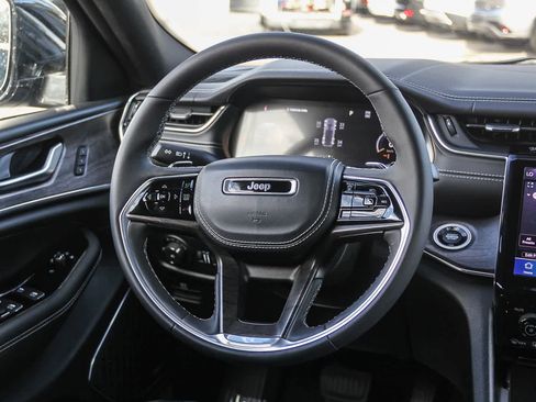 Used 2024 Jeep Grand Cherokee Overland w/ Trailer Tow Package image 13