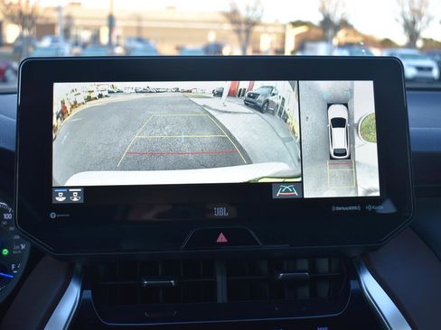 Used 2021 Toyota Venza Limited image 27