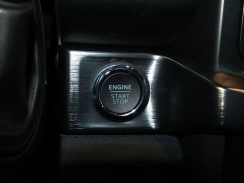 Used 2025 Ford F350 Lariat w/ Black Appearance Package image 16