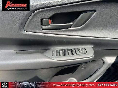 Used 2024 Toyota Prius Prime FWD image 17