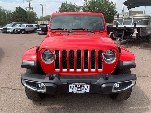 Used 2020 Jeep Gladiator Overland AWD/4WD image 3