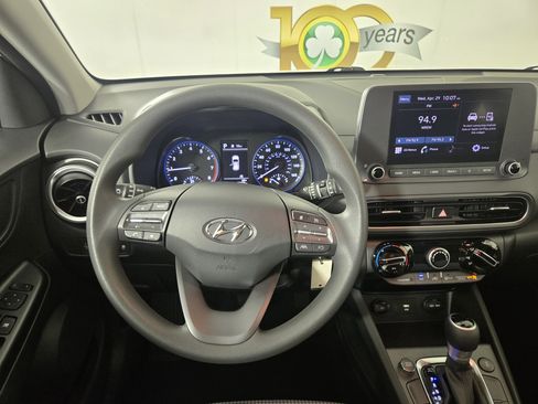 Used 2022 Hyundai Kona SE w/ Winter Weather Package AWD/4WD image 13