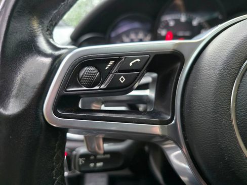 Used 2017 Porsche Cayenne Platinum Edition image 24