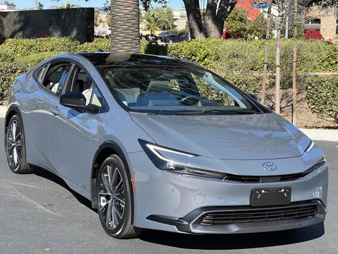 Used 2024 Toyota Prius Limited image 19